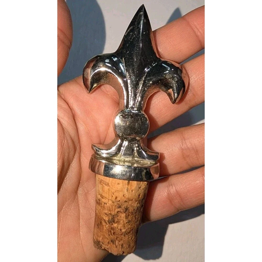 Silver Fleur de Lis Wine Bottle Stopper Cork Base